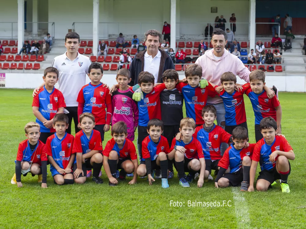 Foto: Balmaseda FC: BENJAMIN 2014